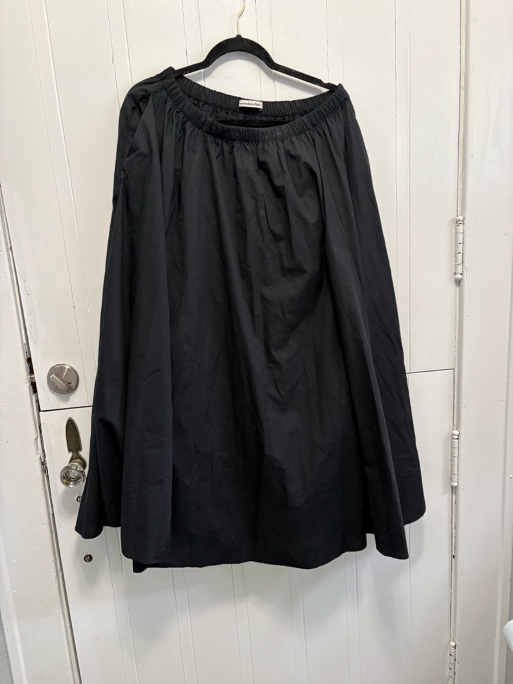 Abercrombie & Fitch Black Full A-Line Skirt with Elastic Waist